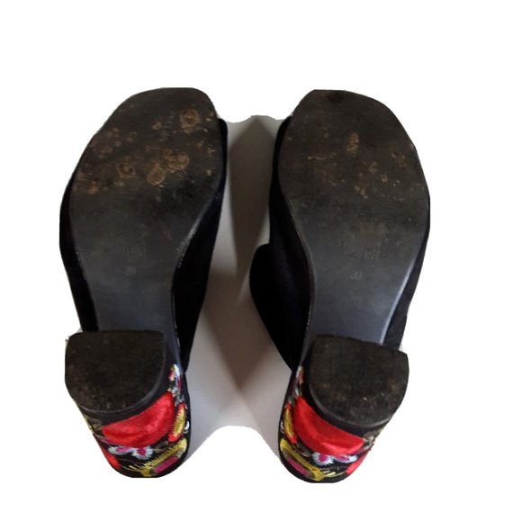 Sofree Size 39 / 8 Embroidered Chunky Heels Floral Mule Slip On Black Red Cute - Picture 10 of 12